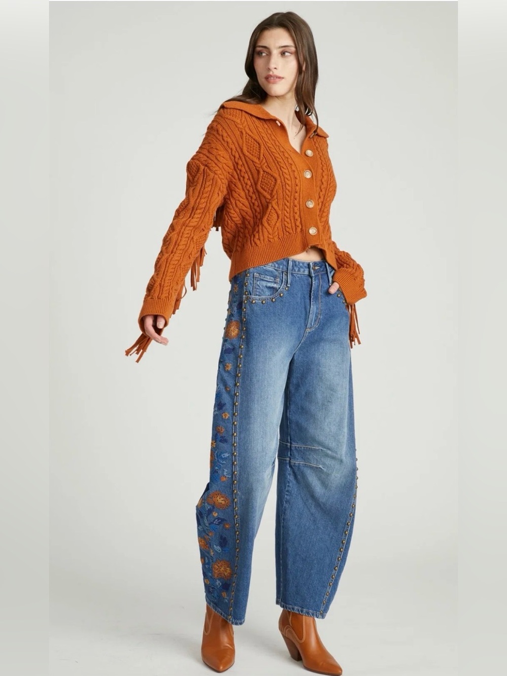 Brand New Sz 26 Driftwood Maddie barrel Jean in midnight meadow embroidery